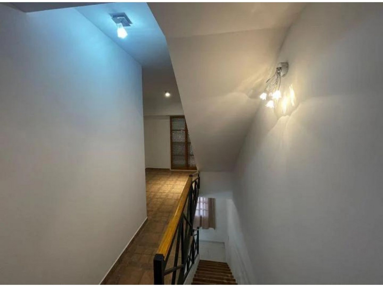 TRIPLEX APTO CREDITO COMPLEJO CERRADO CON SEGURIDAD Y AMENITIIES, BAJAS EXPENSAS