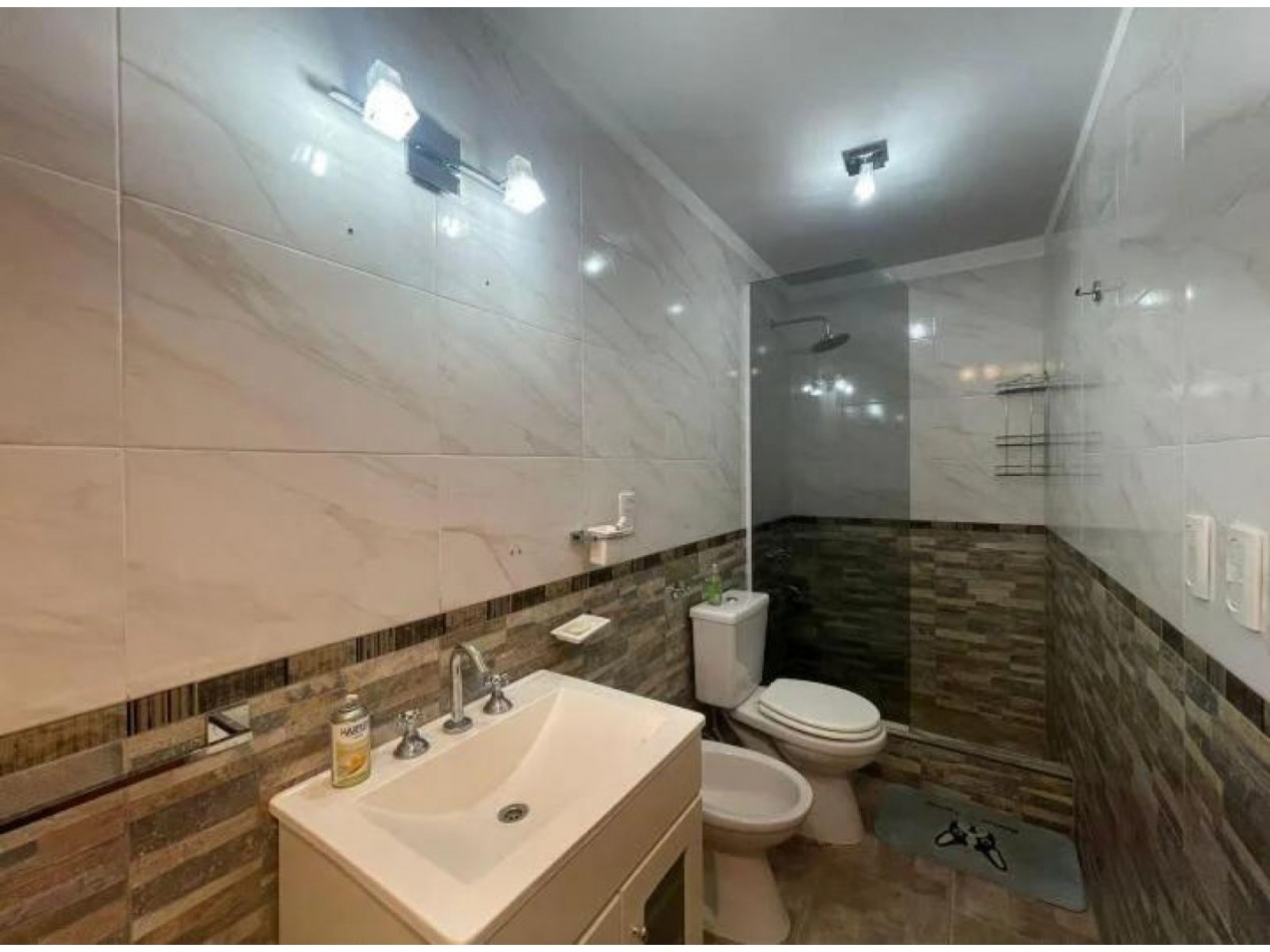 TRIPLEX APTO CREDITO COMPLEJO CERRADO CON SEGURIDAD Y AMENITIIES, BAJAS EXPENSAS