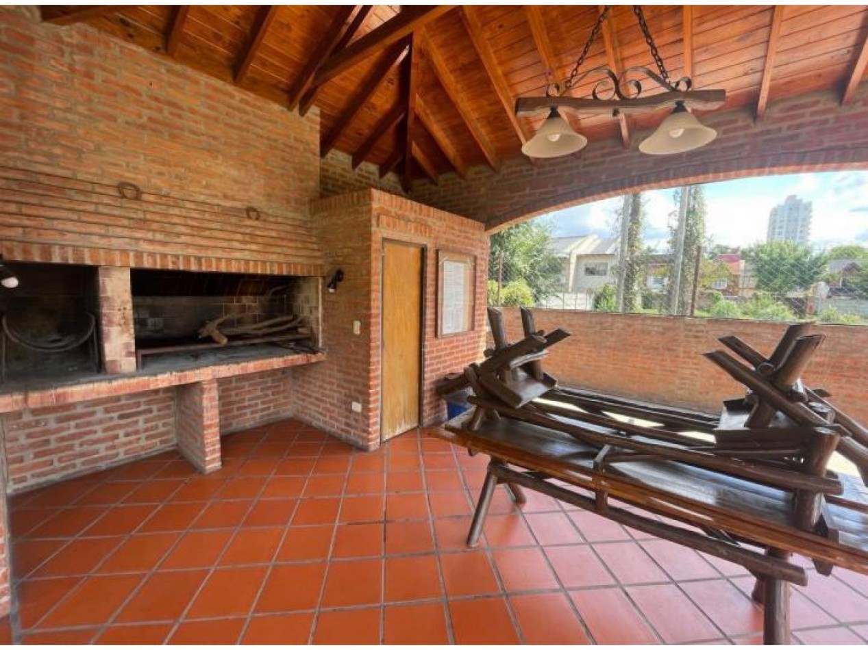 TRIPLEX APTO CREDITO COMPLEJO CERRADO CON SEGURIDAD Y AMENITIIES, BAJAS EXPENSAS