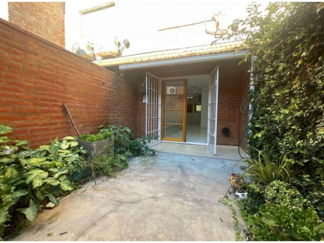 TRIPLEX APTO CREDITO COMPLEJO CERRADO CON SEGURIDAD Y AMENITIIES, BAJAS EXPENSAS