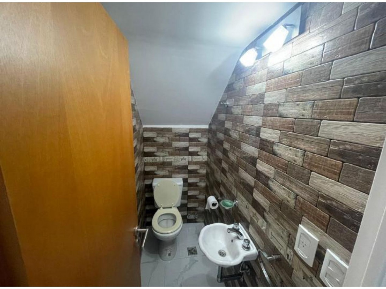 TRIPLEX APTO CREDITO COMPLEJO CERRADO CON SEGURIDAD Y AMENITIIES, BAJAS EXPENSAS