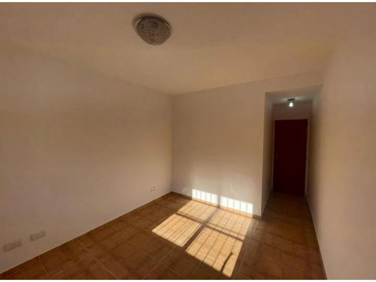 TRIPLEX APTO CREDITO COMPLEJO CERRADO CON SEGURIDAD Y AMENITIIES, BAJAS EXPENSAS