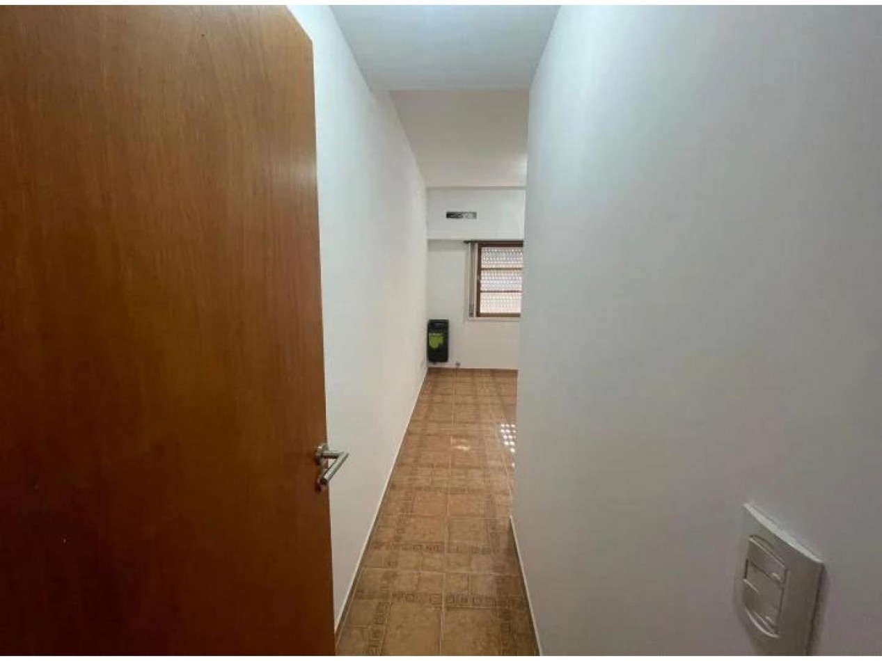 TRIPLEX APTO CREDITO COMPLEJO CERRADO CON SEGURIDAD Y AMENITIIES, BAJAS EXPENSAS