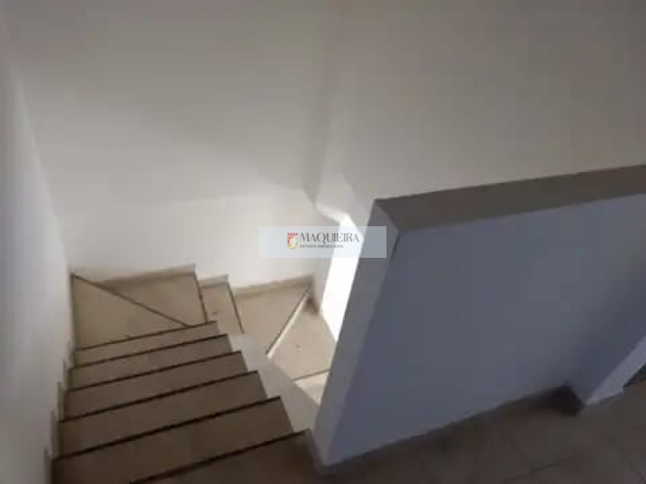 VENTA-DUPLEX a estrenar con patio y cochera en SAN MIGUEL
