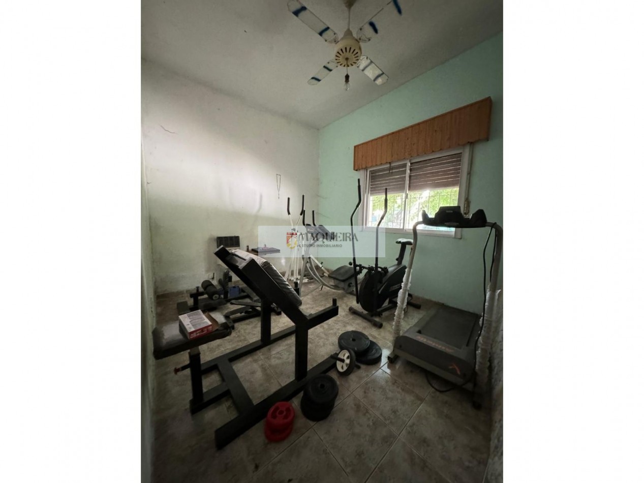 OPORTUNIDAD-CASA EN VENTA-BELLA VISTA 4AMB.