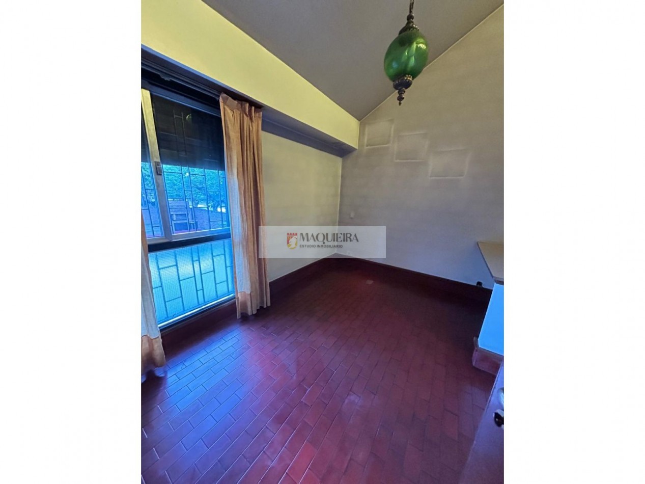 CASA EN ALQUILER *IDEAL USO COMERCIAL/PROFESIONAL* TAMBIEN PUEDE SER PARA VIVIENDA SAN MIGUEL