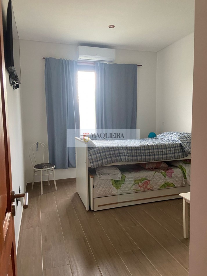 Casa -VENTA-Pilar del Este-Barrio San Alfonso-3 dorm(1suite-vestidor)-Parrilla.Pileta y cochera.Posib. compra con muebles.
