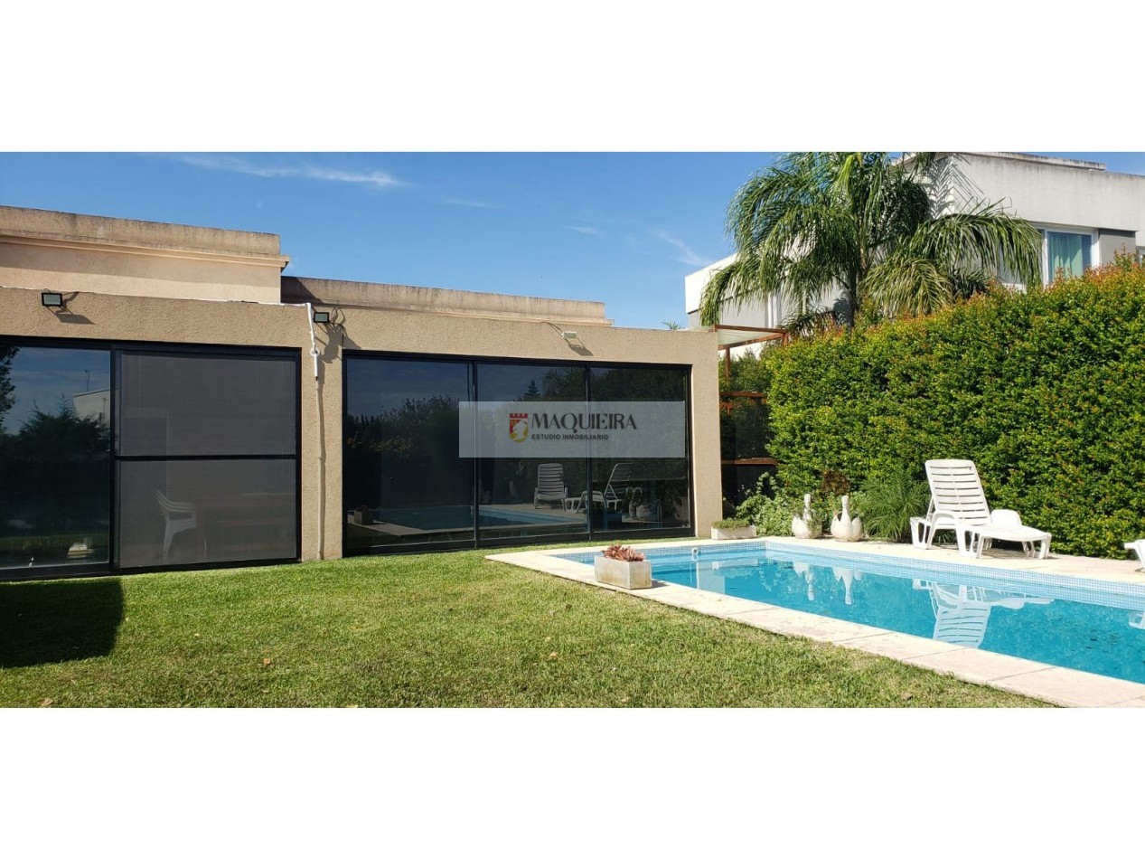 HERMOSA PROPIEDAD EN 1 PLANTA, 3 DORM. 1 SUITE C/VEST. PILETA.
