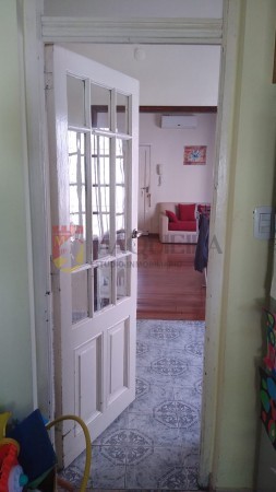 CASA EN PLENO CENTRO DE MUÑIZ, MUY BUEN ESTADO