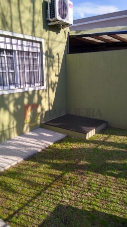 CASA EN PLENO CENTRO DE MUÑIZ, MUY BUEN ESTADO
