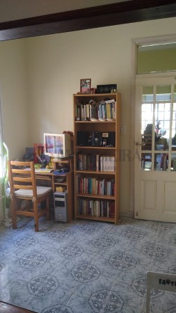 CASA EN PLENO CENTRO DE MUÑIZ, MUY BUEN ESTADO