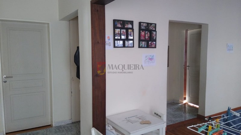 CASA EN PLENO CENTRO DE MUÑIZ, MUY BUEN ESTADO