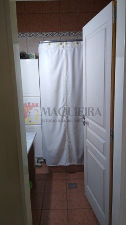 CASA EN PLENO CENTRO DE MUÑIZ, MUY BUEN ESTADO