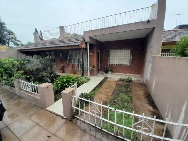 CASA EN VENTA-BARRIO PARQUE ALVEAR-TORTUGUITAS