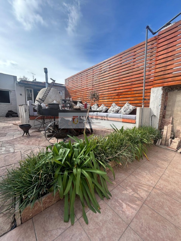 CASA EN VENTA-BELLA VISTA-ZONA RESIDENCIAL 