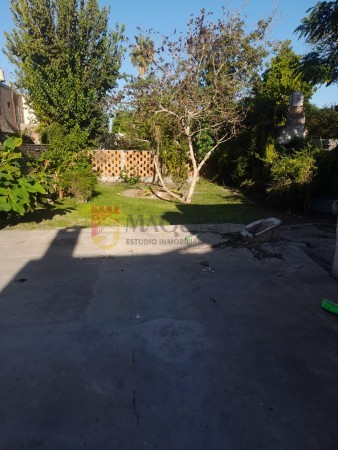 VENTA DE CASA EN BELLA VISTA -SENADOR MORON ALT.500