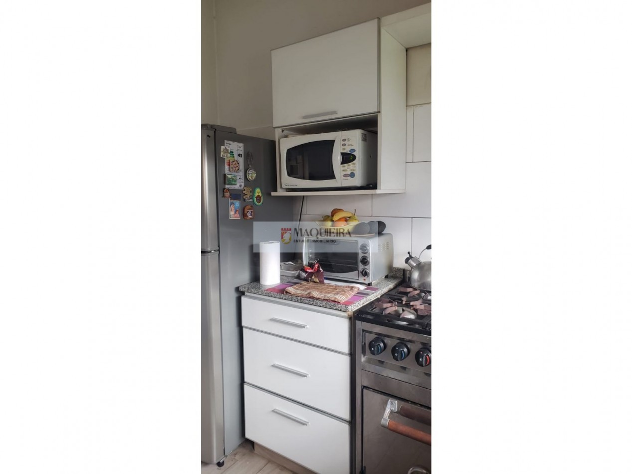 HERMOSA CASA 4 AMB. 3 DORM 1 EN SUITE C/VEST.