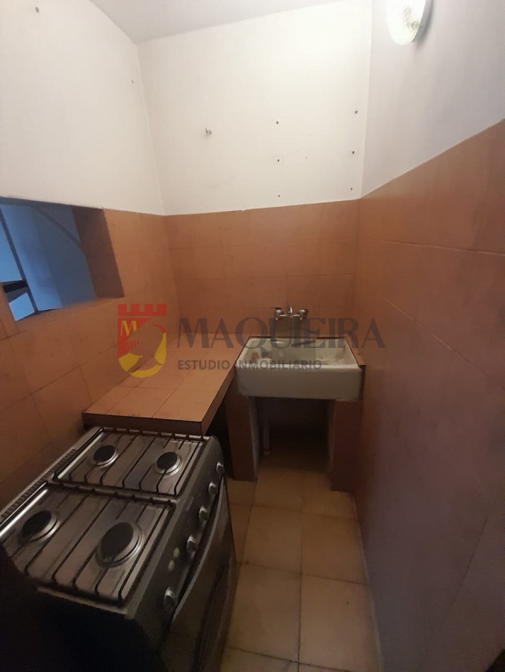 GALPON de 15x5 EN VENTA EN LOTE 20X55-ADEMAS TIENE IMPORTANTE VIVIENDA+QUINCHO+DPTO.DE 2AMB Y PQUE. C PILETA