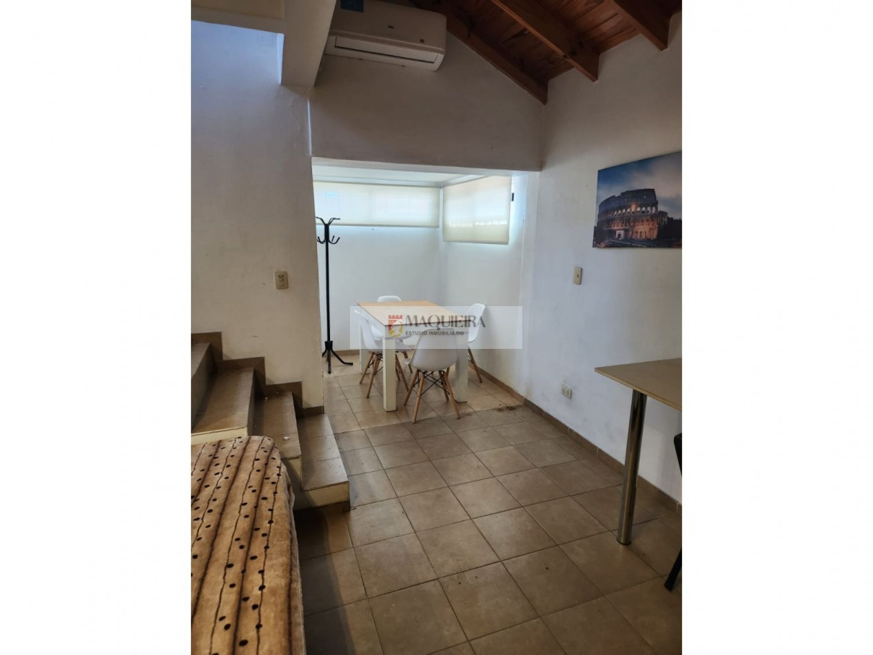 VENTA EN BLOCK-CASA EN DOS PLANTAS -SON 3 PH VIVIENDAS Y LOCAL COMERCIAL-COCHERA-TERRAZA