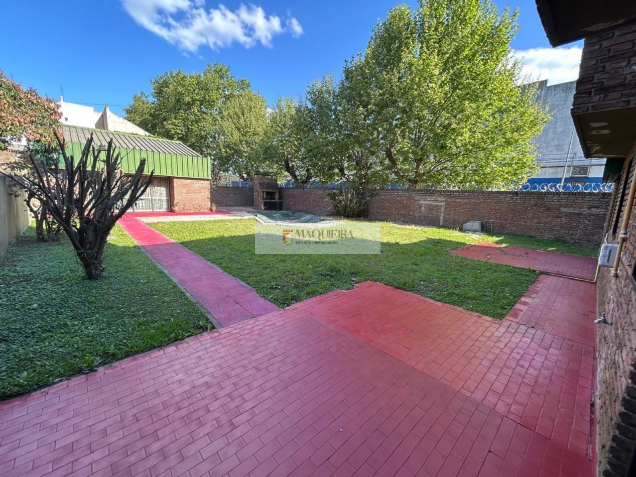CASA EN ALQUILER *IDEAL USO COMERCIAL/PROFESIONAL* TAMBIEN PUEDE SER PARA VIVIENDA SAN MIGUEL