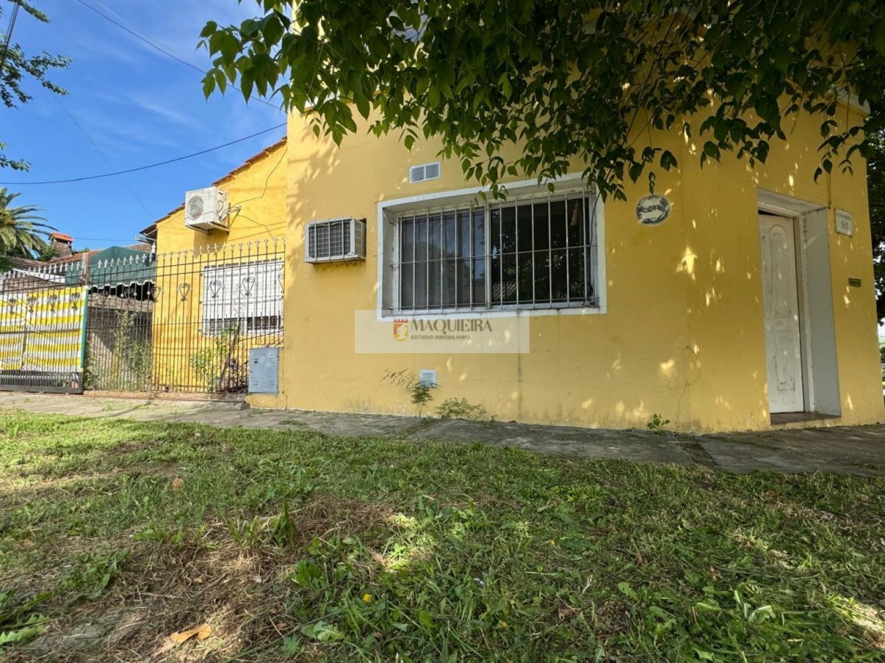 OPORTUNIDAD-CASA EN VENTA-BELLA VISTA 4AMB.