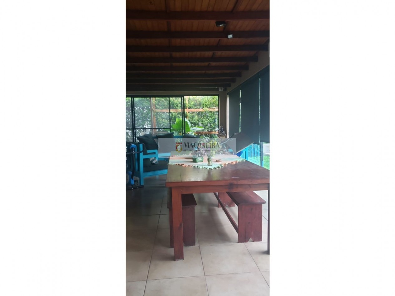 HERMOSA PROPIEDAD EN 1 PLANTA, 3 DORM. 1 SUITE C/VEST. PILETA.