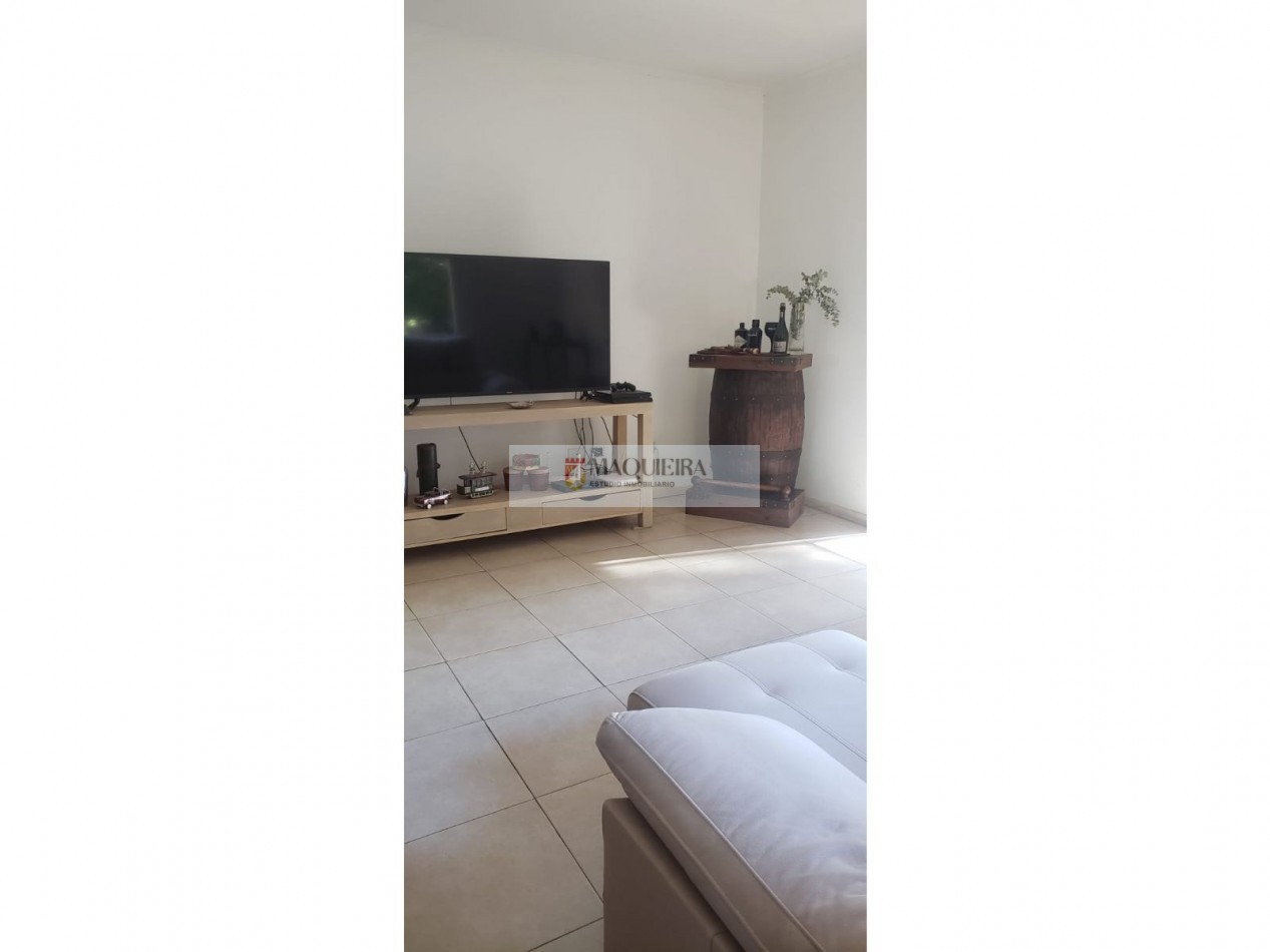 HERMOSA PROPIEDAD EN 1 PLANTA, 3 DORM. 1 SUITE C/VEST. PILETA.