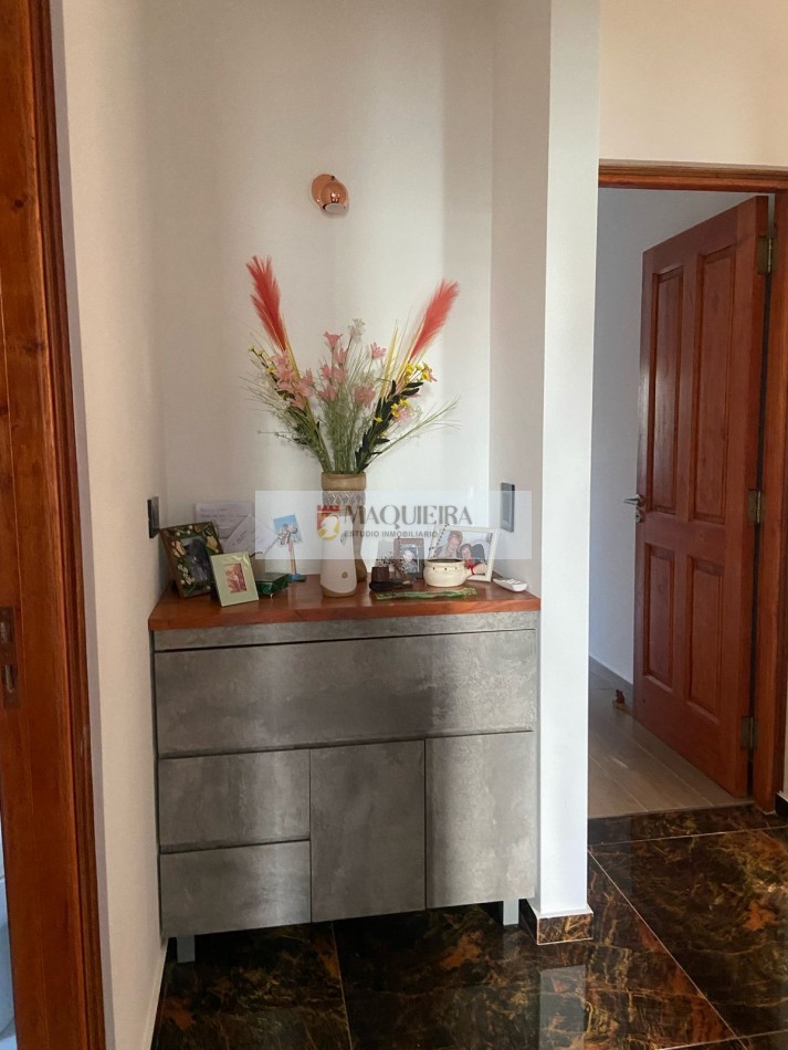 Casa -VENTA-Pilar del Este-Barrio San Alfonso-3 dorm(1suite-vestidor)-Parrilla.Pileta y cochera.Posib. compra con muebles.