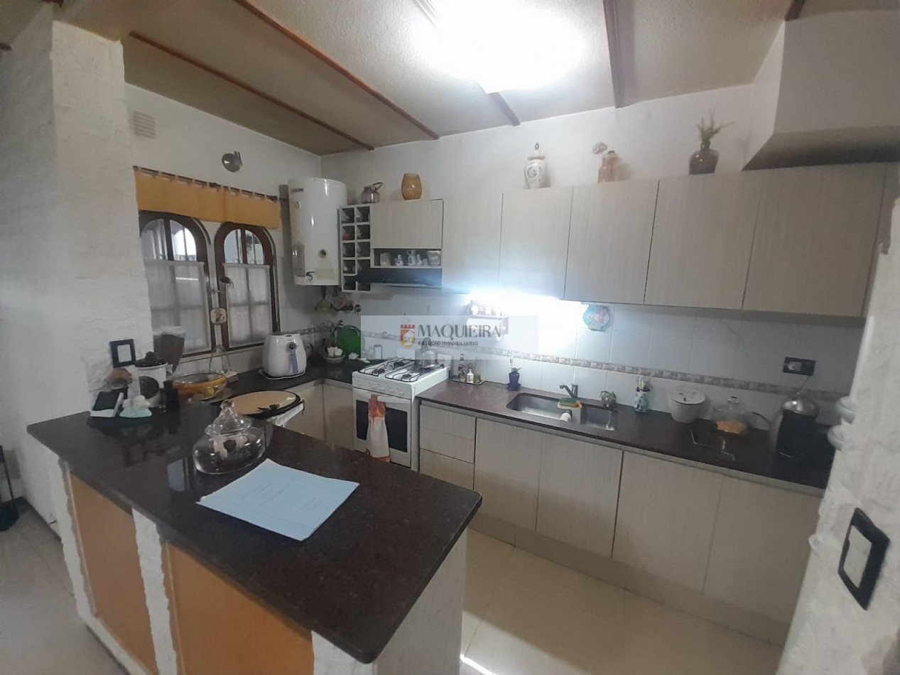APTO CREDITO Triplex 3 dorm +playroom-Barrio Cerrado El Solar -San Miguel