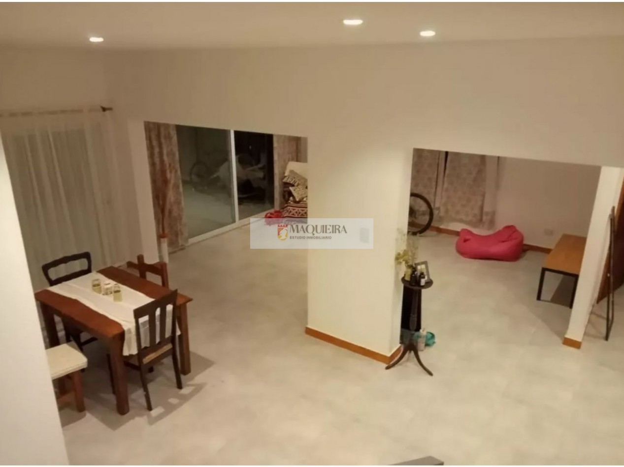 Casa En Venta 4 ambientes -190 m2 sobre un lote de 380 m2 aprox.-2 plantas