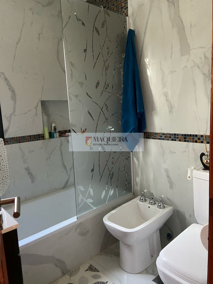 Casa -VENTA-Pilar del Este-Barrio San Alfonso-3 dorm(1suite-vestidor)-Parrilla.Pileta y cochera.Posib. compra con muebles.