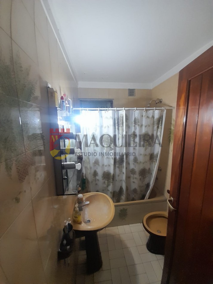 GALPON de 15x5 EN VENTA EN LOTE 20X55-ADEMAS TIENE IMPORTANTE VIVIENDA+QUINCHO+DPTO.DE 2AMB Y PQUE. C PILETA
