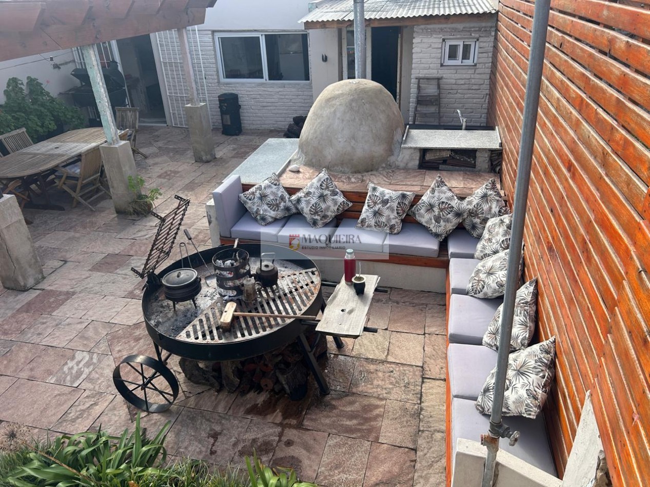 CASA EN VENTA-BELLA VISTA-ZONA RESIDENCIAL 