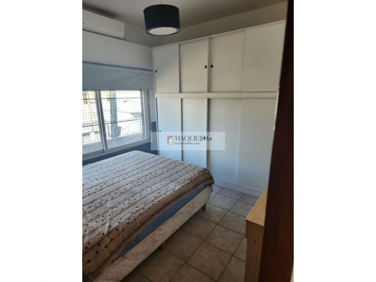 VENTA EN BLOCK-CASA EN DOS PLANTAS -SON 3 PH VIVIENDAS Y LOCAL COMERCIAL-COCHERA-TERRAZA