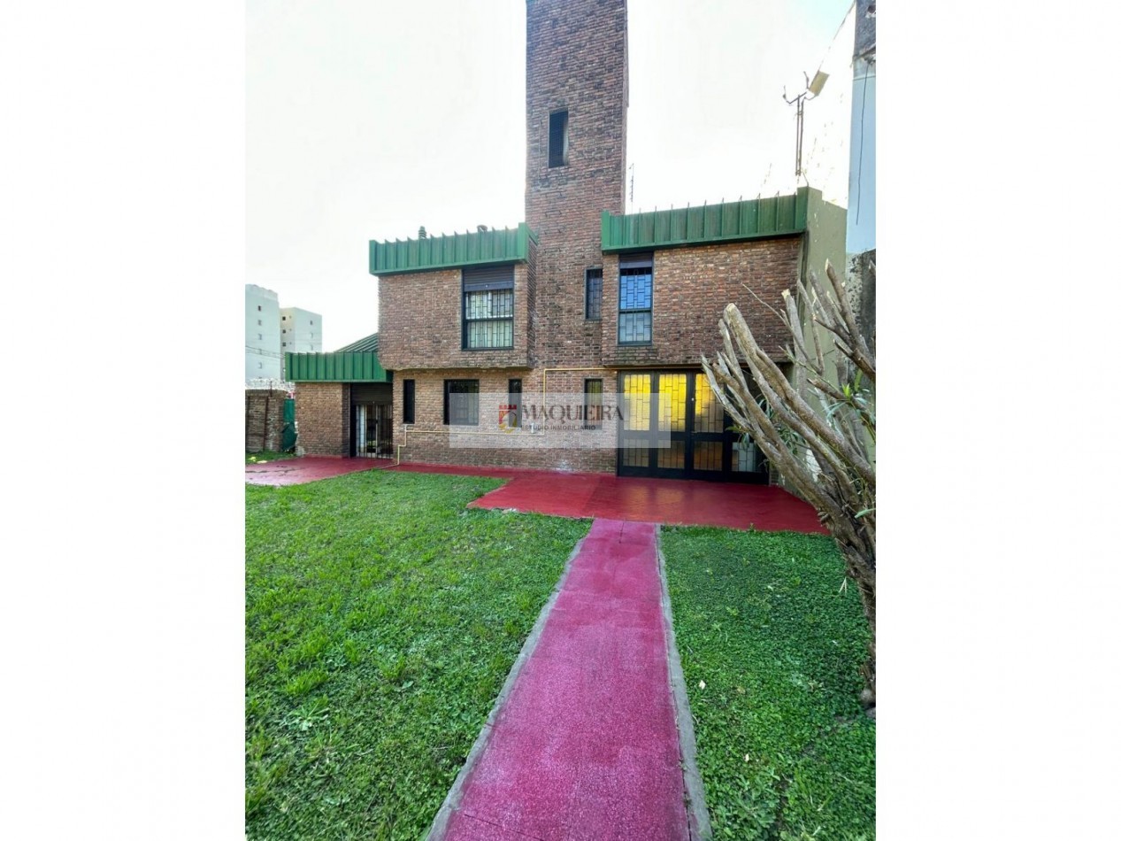 CASA EN ALQUILER *IDEAL USO COMERCIAL/PROFESIONAL* TAMBIEN PUEDE SER PARA VIVIENDA SAN MIGUEL
