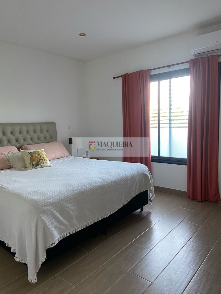 Casa -VENTA-Pilar del Este-Barrio San Alfonso-3 dorm(1suite-vestidor)-Parrilla.Pileta y cochera.Posib. compra con muebles.