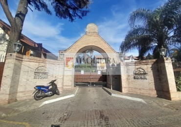 APTO CREDITO Triplex 3 dorm +playroom-Barrio Cerrado El Solar -San Miguel