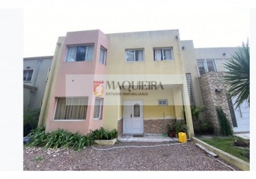 VENTA-Casa 6 ambientes en William Morris