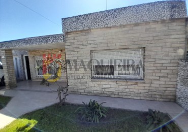 VENTA DE CASA EN GRAND BOURG-4 AMB CON PARQUE Y PARRILLA-